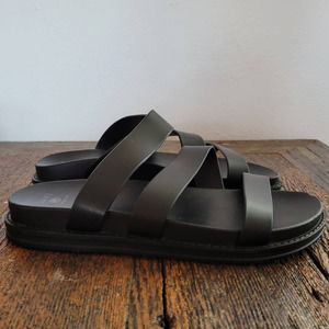 Dizzy Strappy Slide Sandal